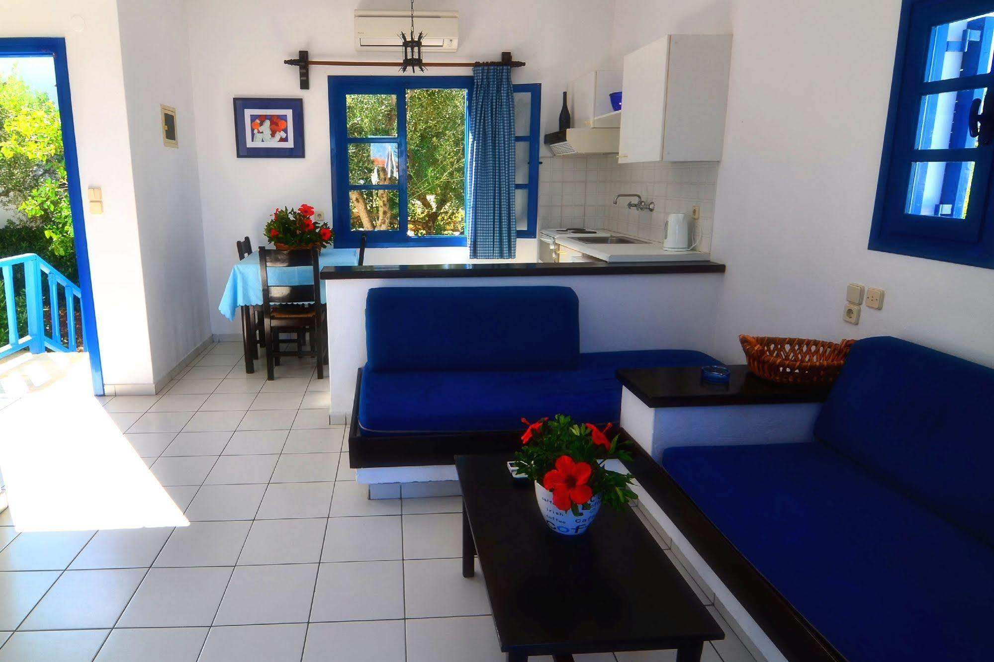 Sirius Apartments Hersonissos  Esterno foto