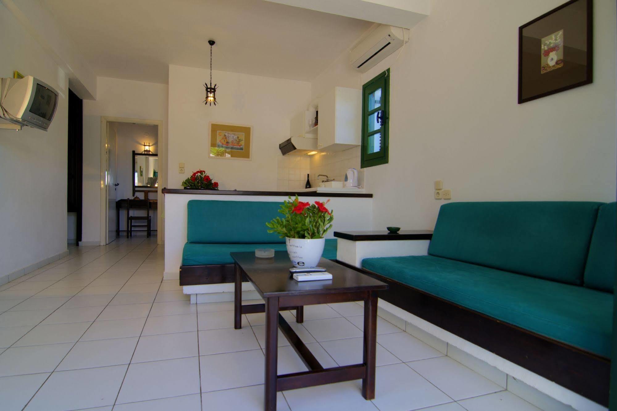 Sirius Apartments Hersonissos  Esterno foto