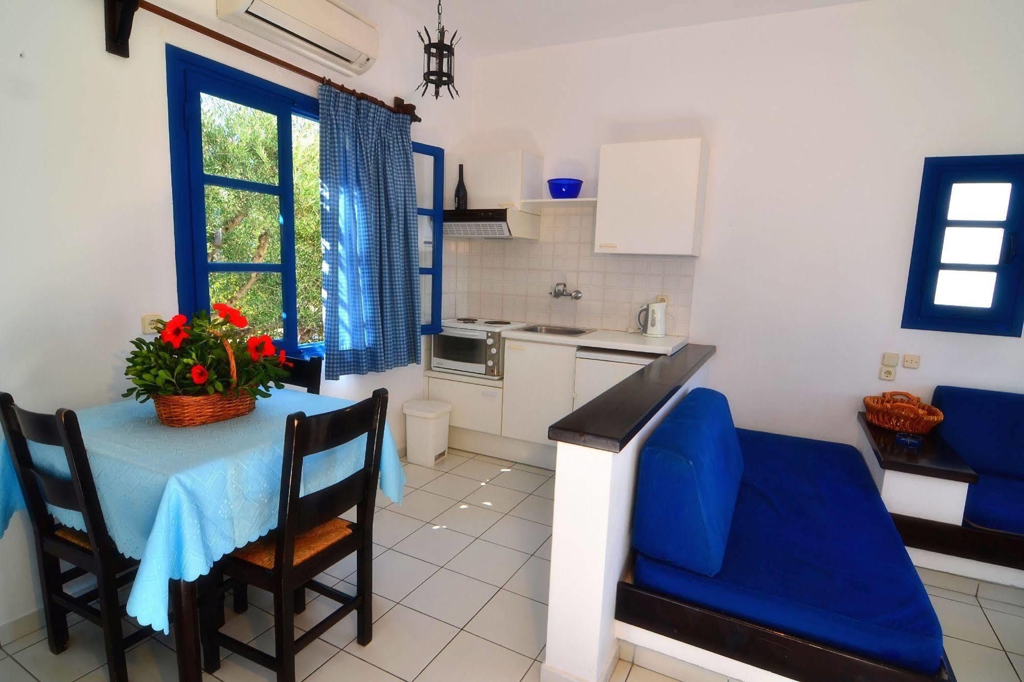 Sirius Apartments Hersonissos  Esterno foto