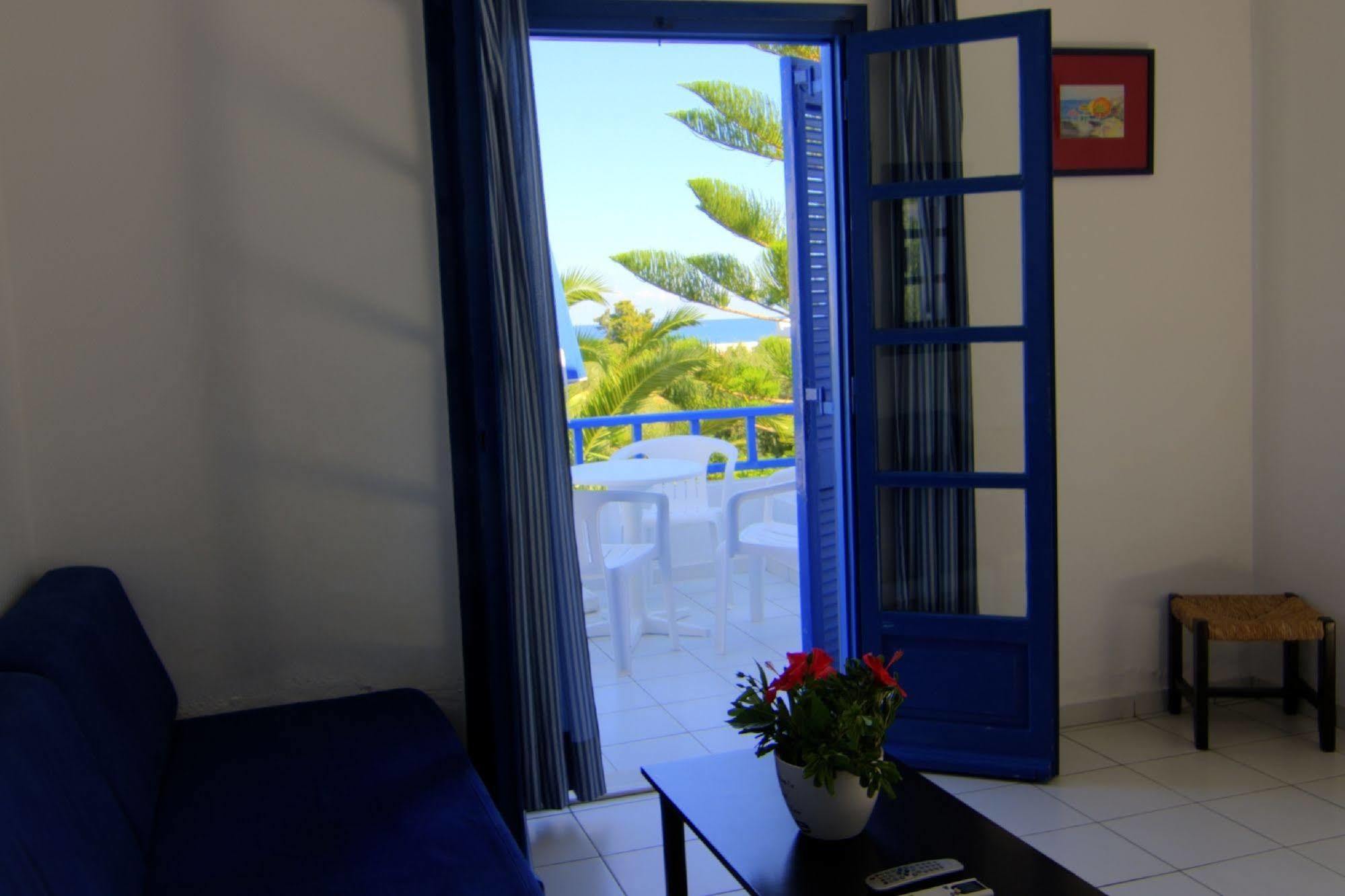 Sirius Apartments Hersonissos  Esterno foto