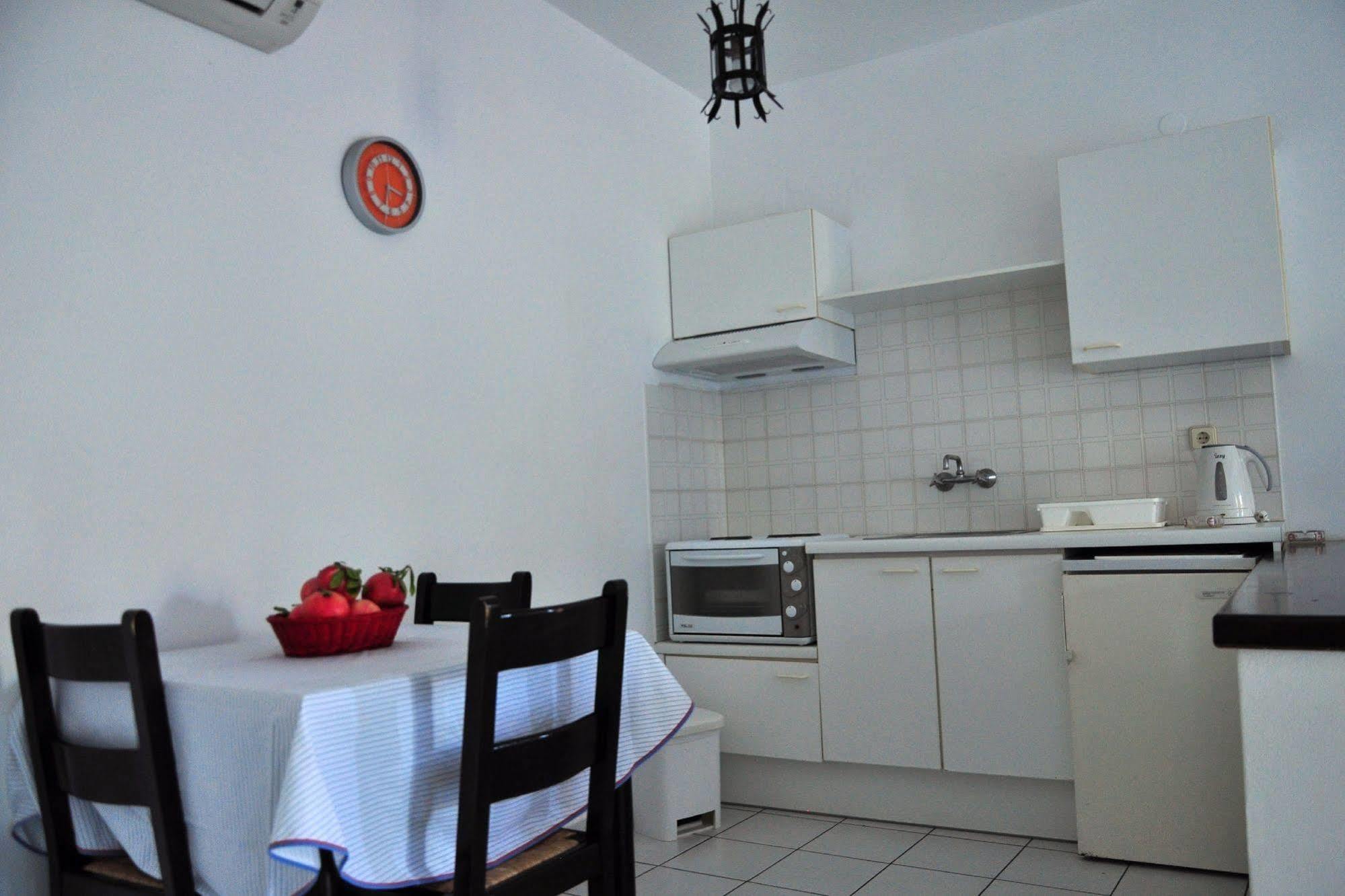 Sirius Apartments Hersonissos  Esterno foto